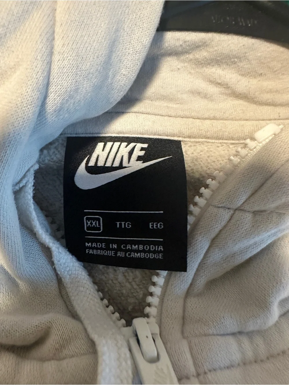 Vintage Nike Sportswear Club Fleece 1/2-Zip Hoodie